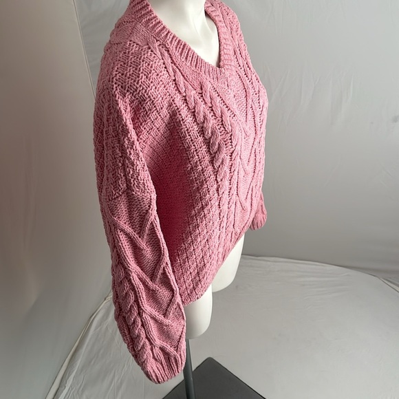 Fate pink chunky knit v-neck sweater - Picture 2 of 11